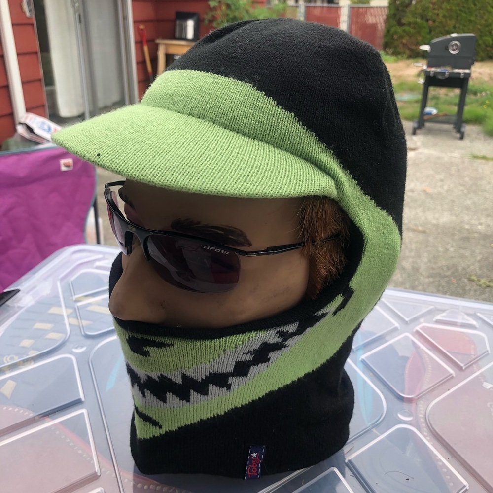 Toby Women’s Black and Green Knit Face Mask with Cap Size One